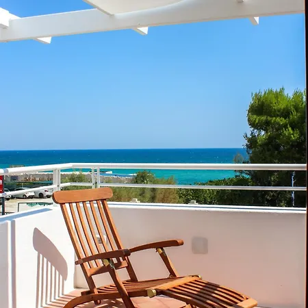 Blue Horizon Apartment *